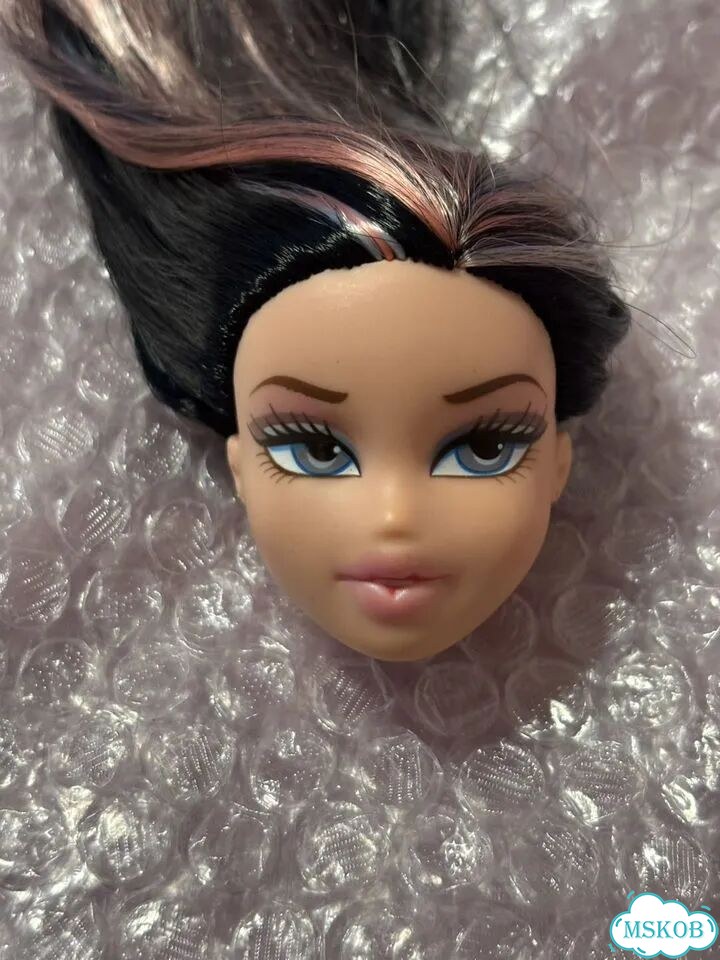 Лот Bratz аксессуары+голова фото 2