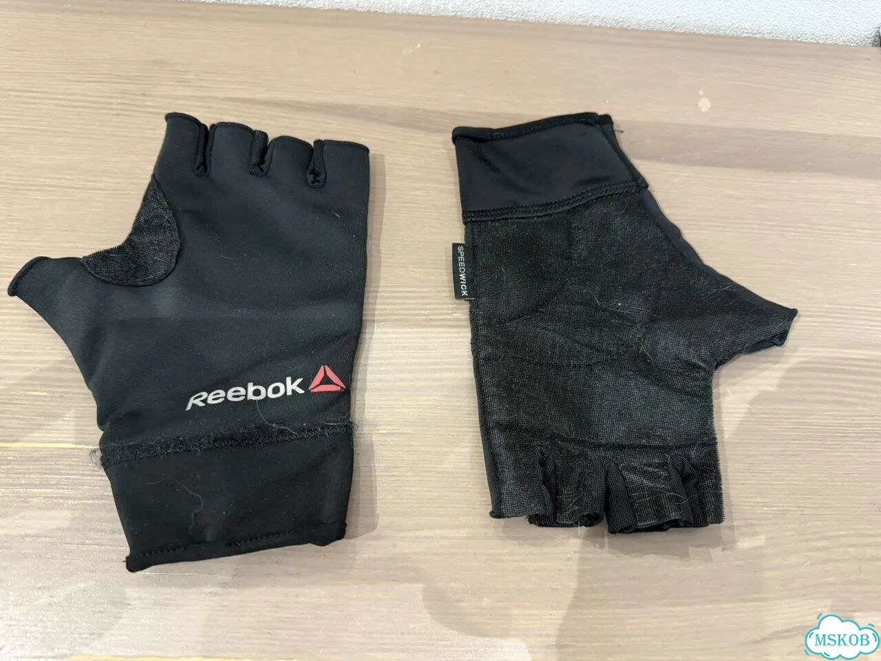 Перчатки спoртивные Reebok фото 1