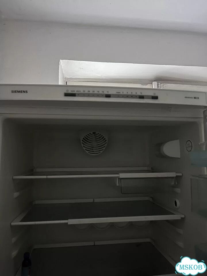 Холодильник бу фото 1