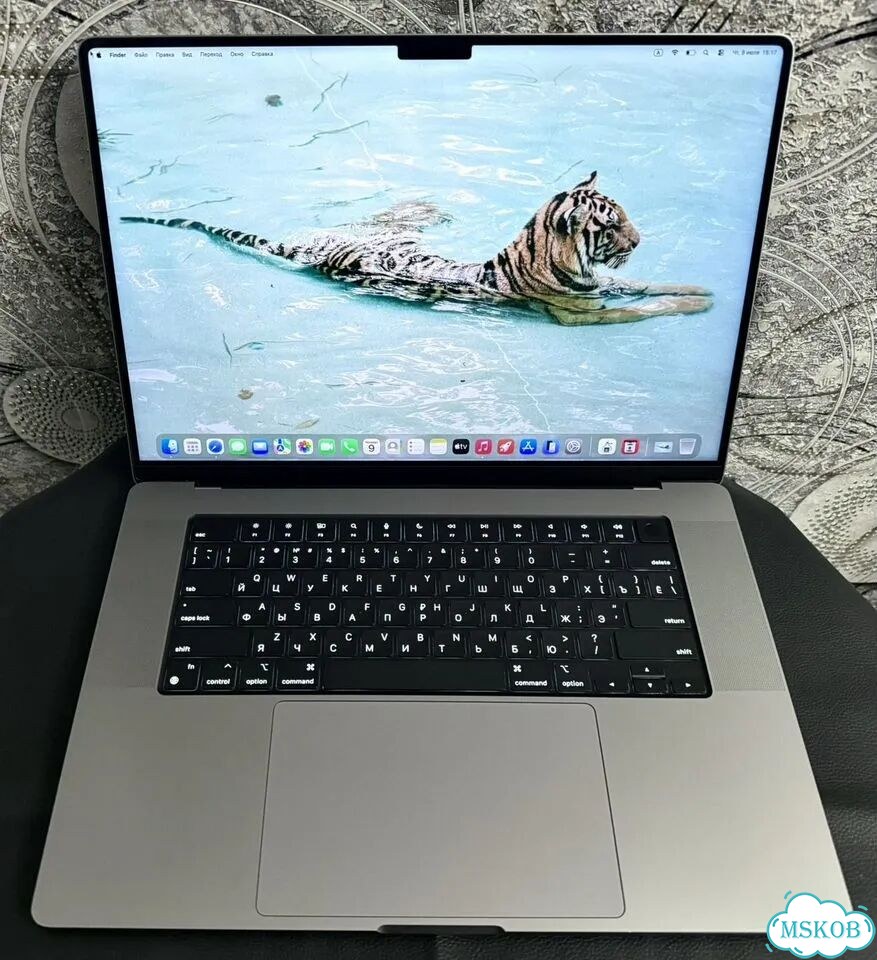 MacBook Pro 16 M1 MAX 32GB 2TB 32 ядра фото 1