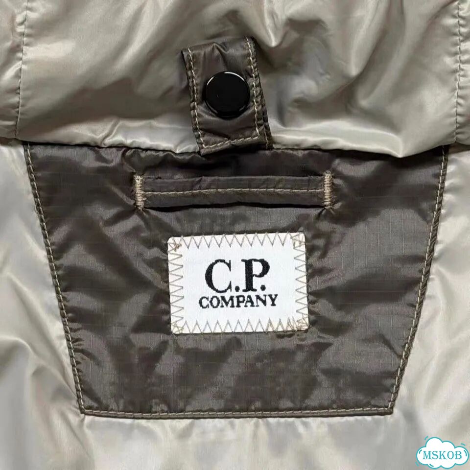 Пуховик CP company DD shell goggle down фото 3