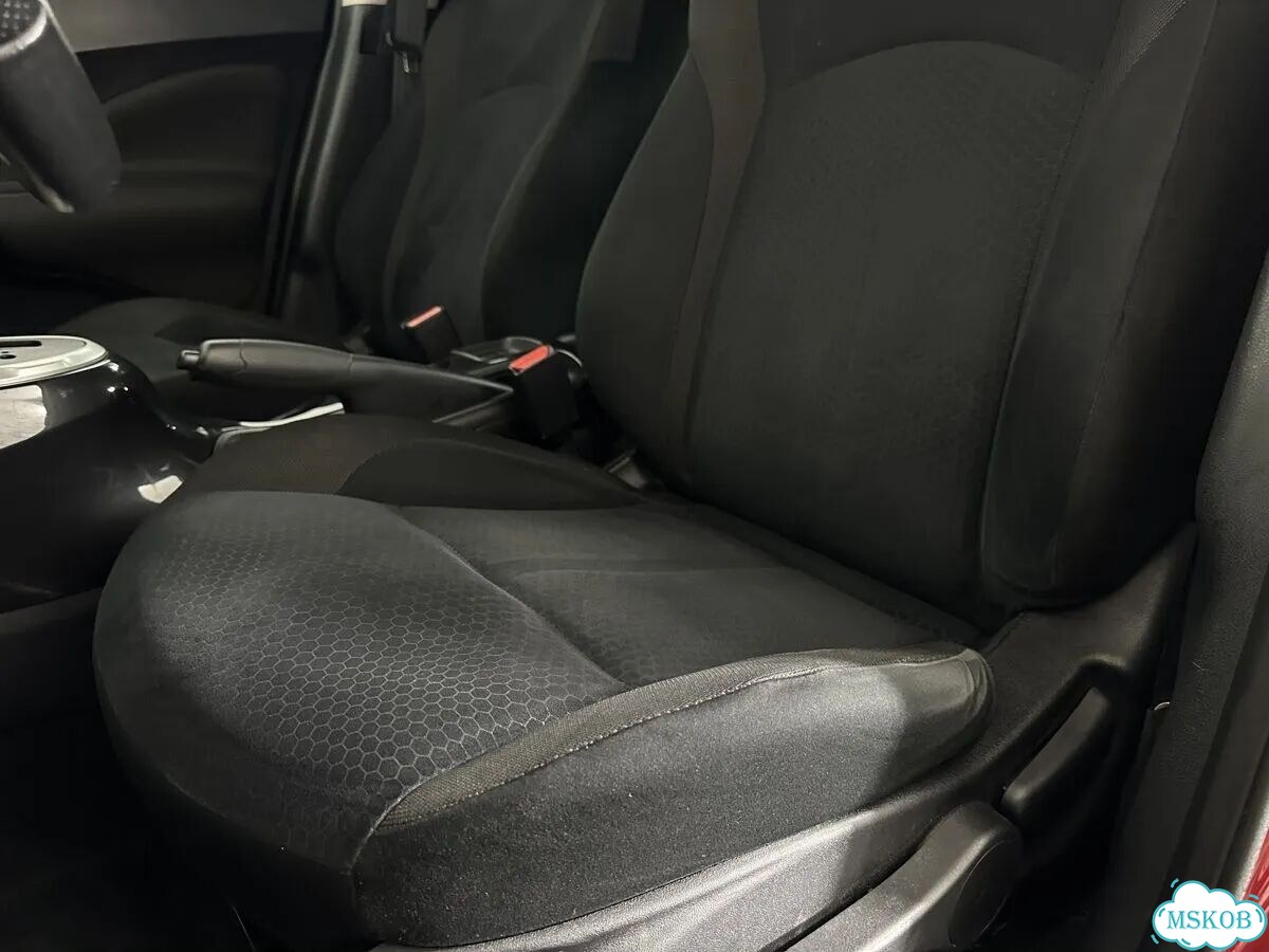 Nissan Juke 1.6 CVT, 2013, 144 830 км фото 10
