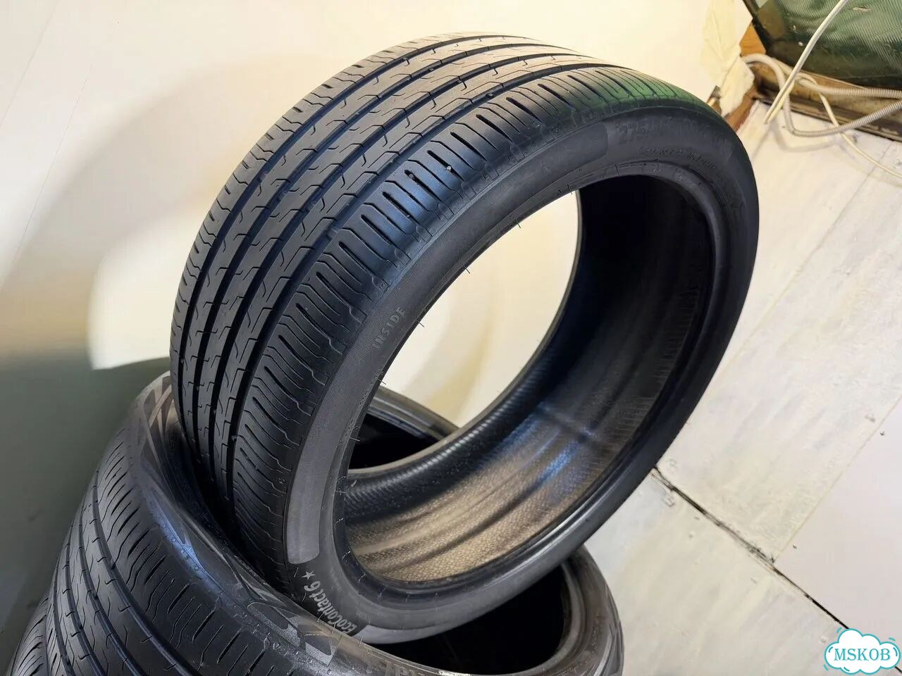 Continental ContiEcoContact 6 275/35 R22 и 315/30 R22 фото 1