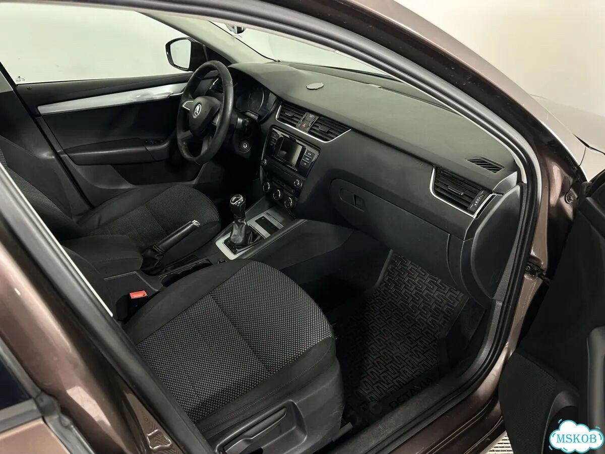 Skoda Octavia 1.8 MT, 2015, 252 569 км фото 14