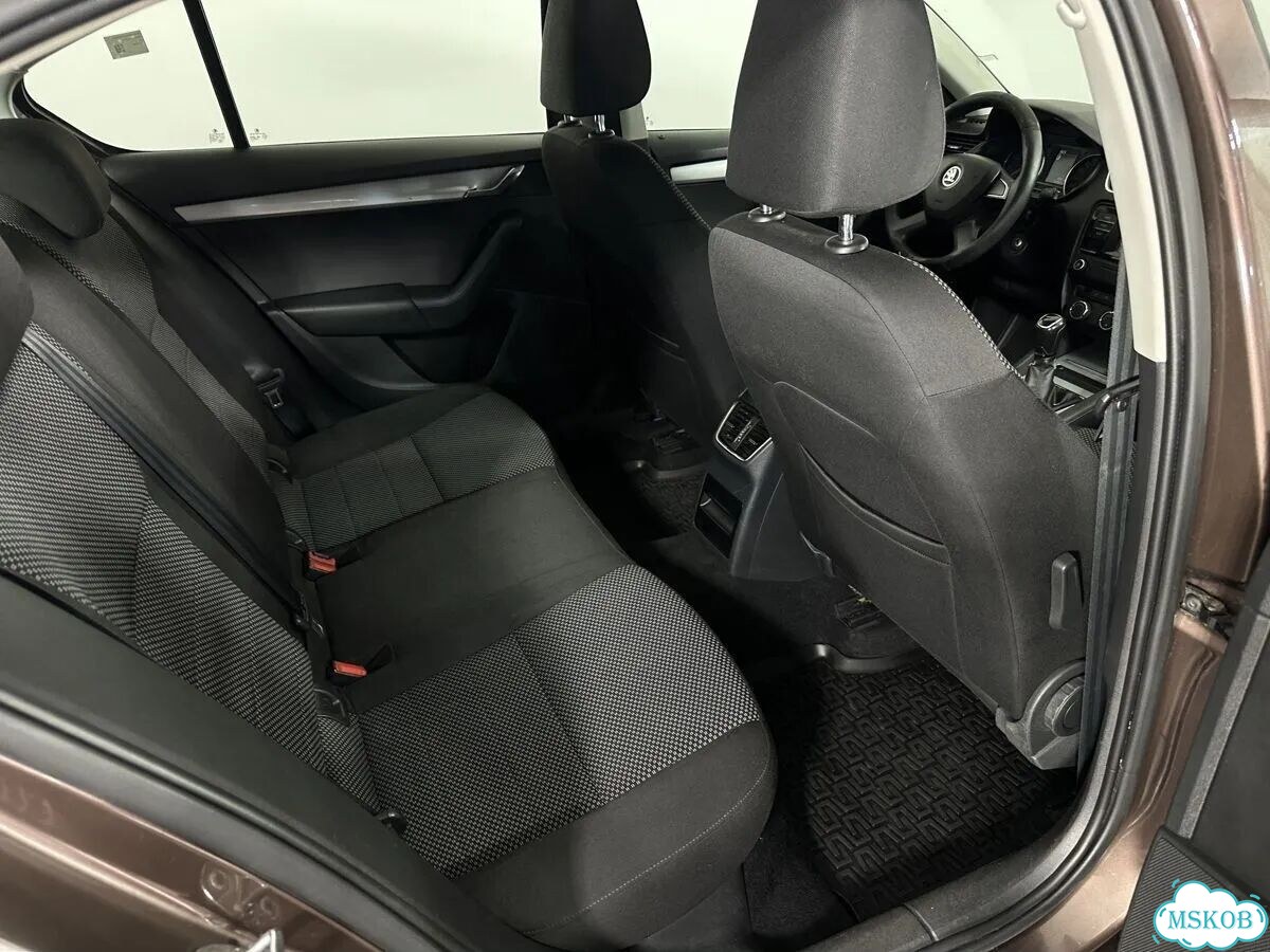 Skoda Octavia 1.8 MT, 2015, 252 569 км фото 16
