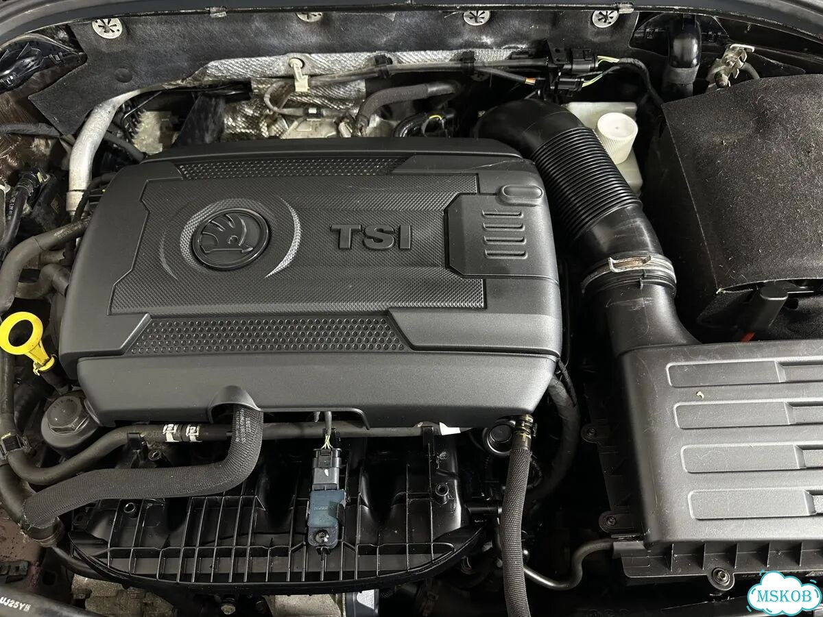 Skoda Octavia 1.8 MT, 2015, 252 569 км фото 17