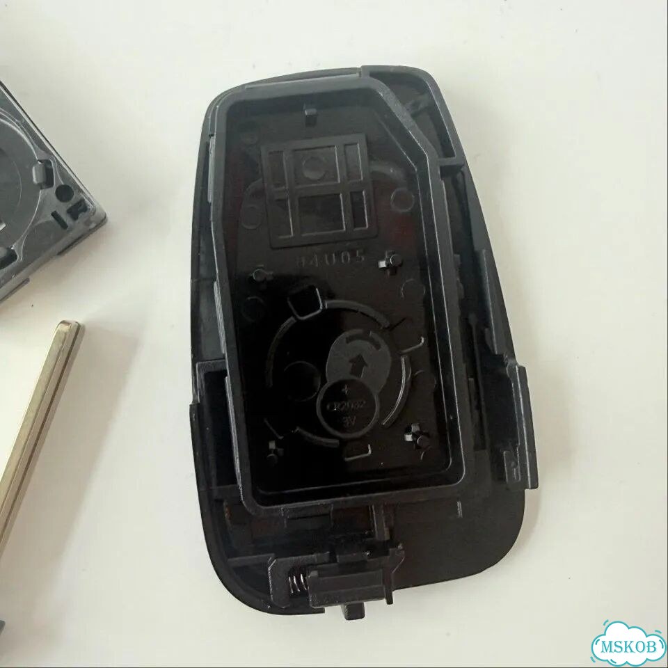 Корпус ключа Toyota 3 кнопки, SUV, умное лезвие фото 6