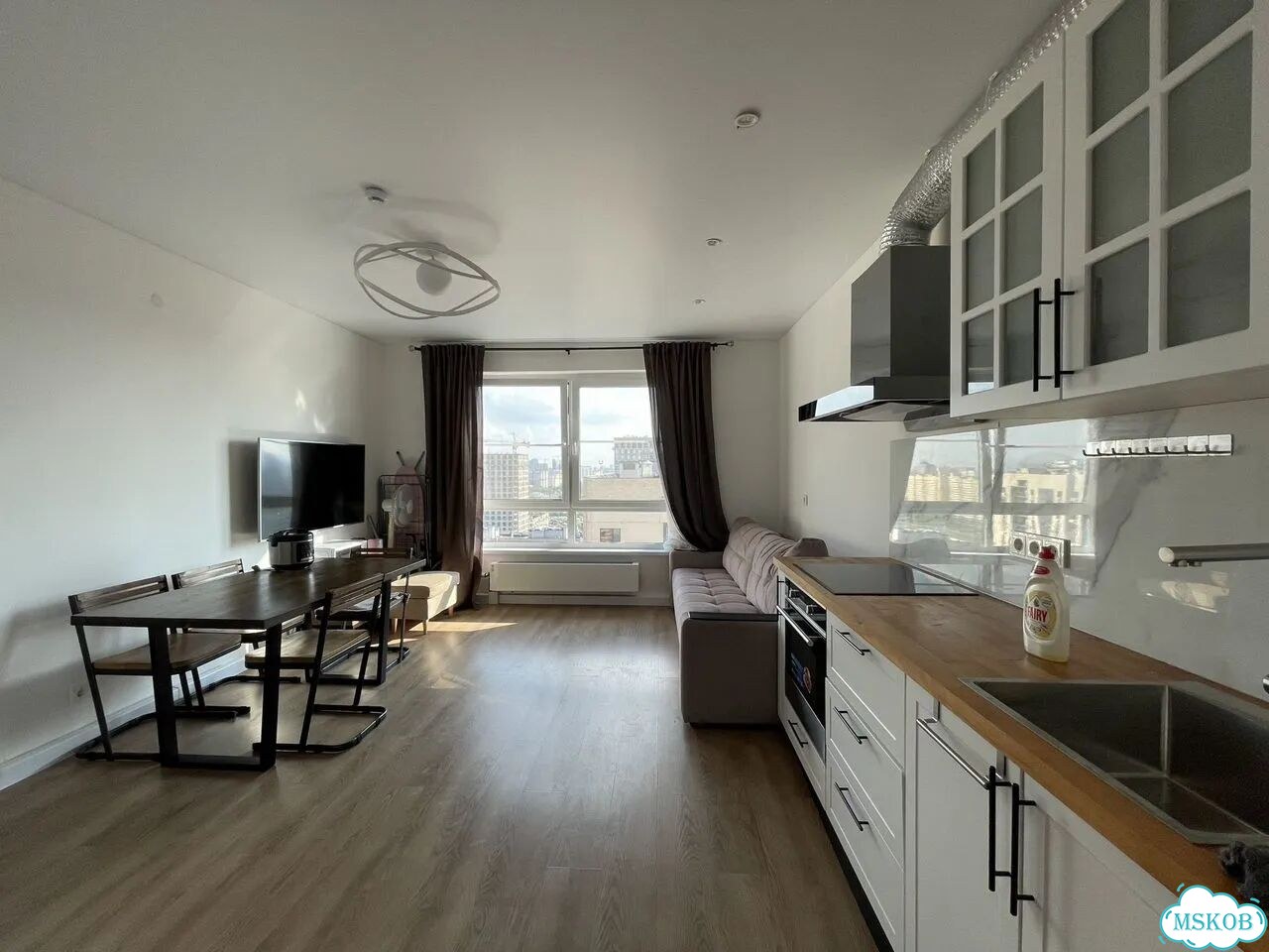 2-к. квартира, 50 м², 28/33 эт. фото 1