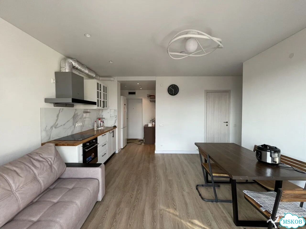 2-к. квартира, 50 м², 28/33 эт. фото 3