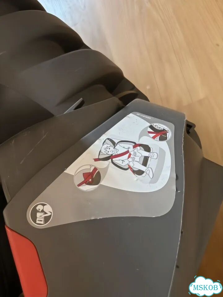 Автомобильное кресло britax romer kidfix 15 36 кг фото 4
