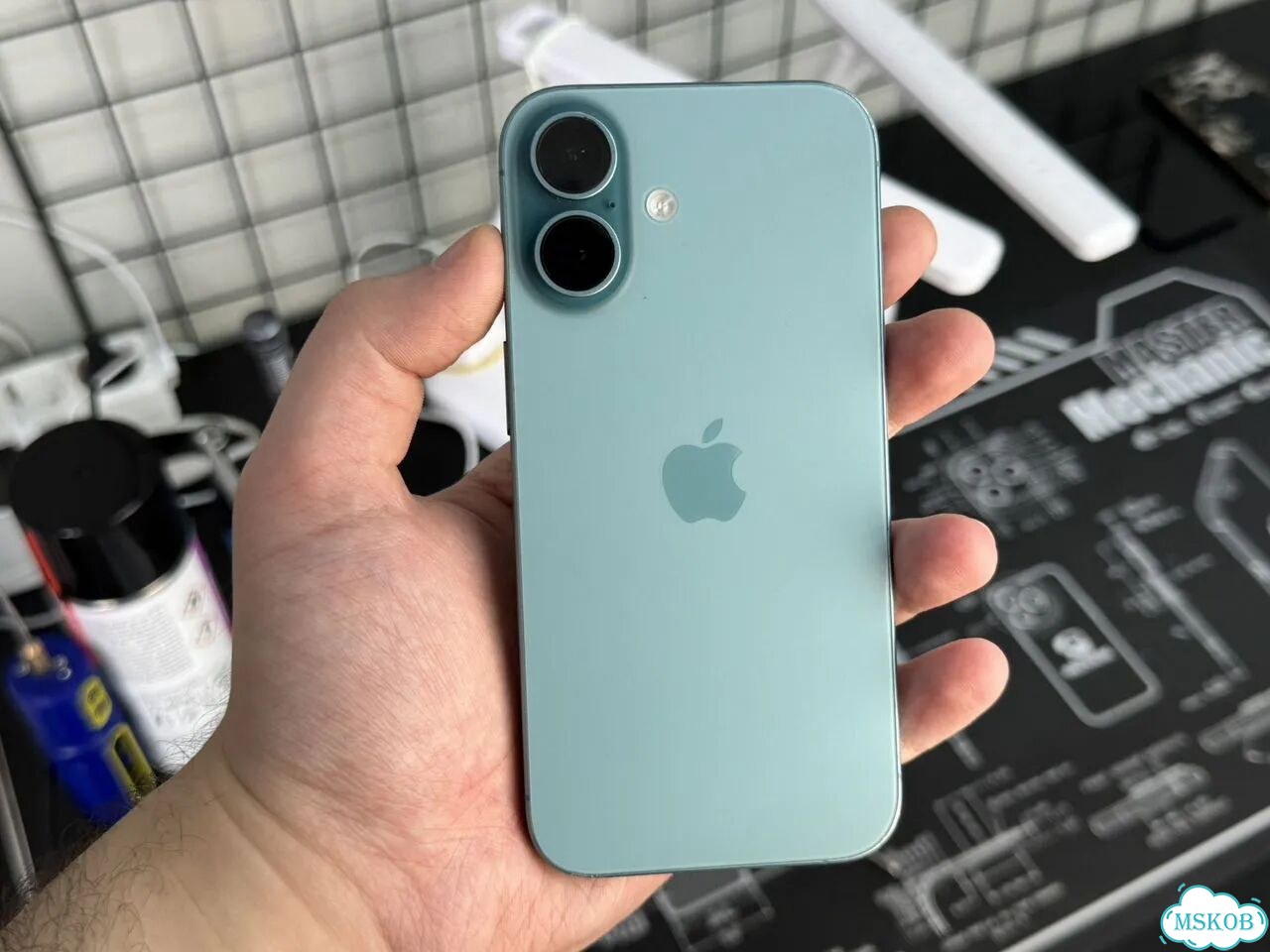 iPhone 16, 128 ГБ, SIM + eSIM фото 2