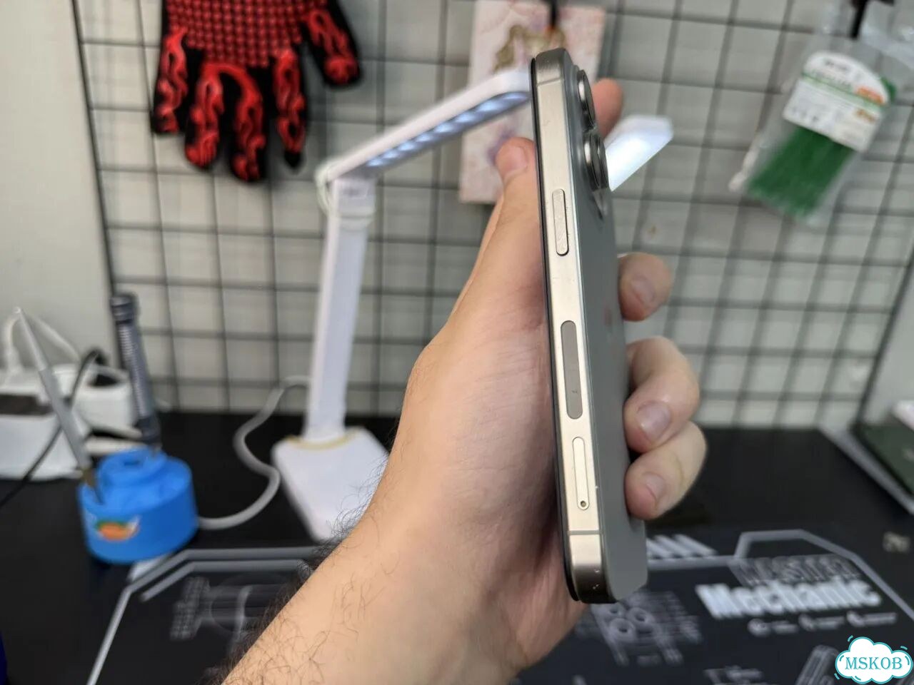 iPhone 15 Pro, 256 ГБ, SIM + eSIM фото 3