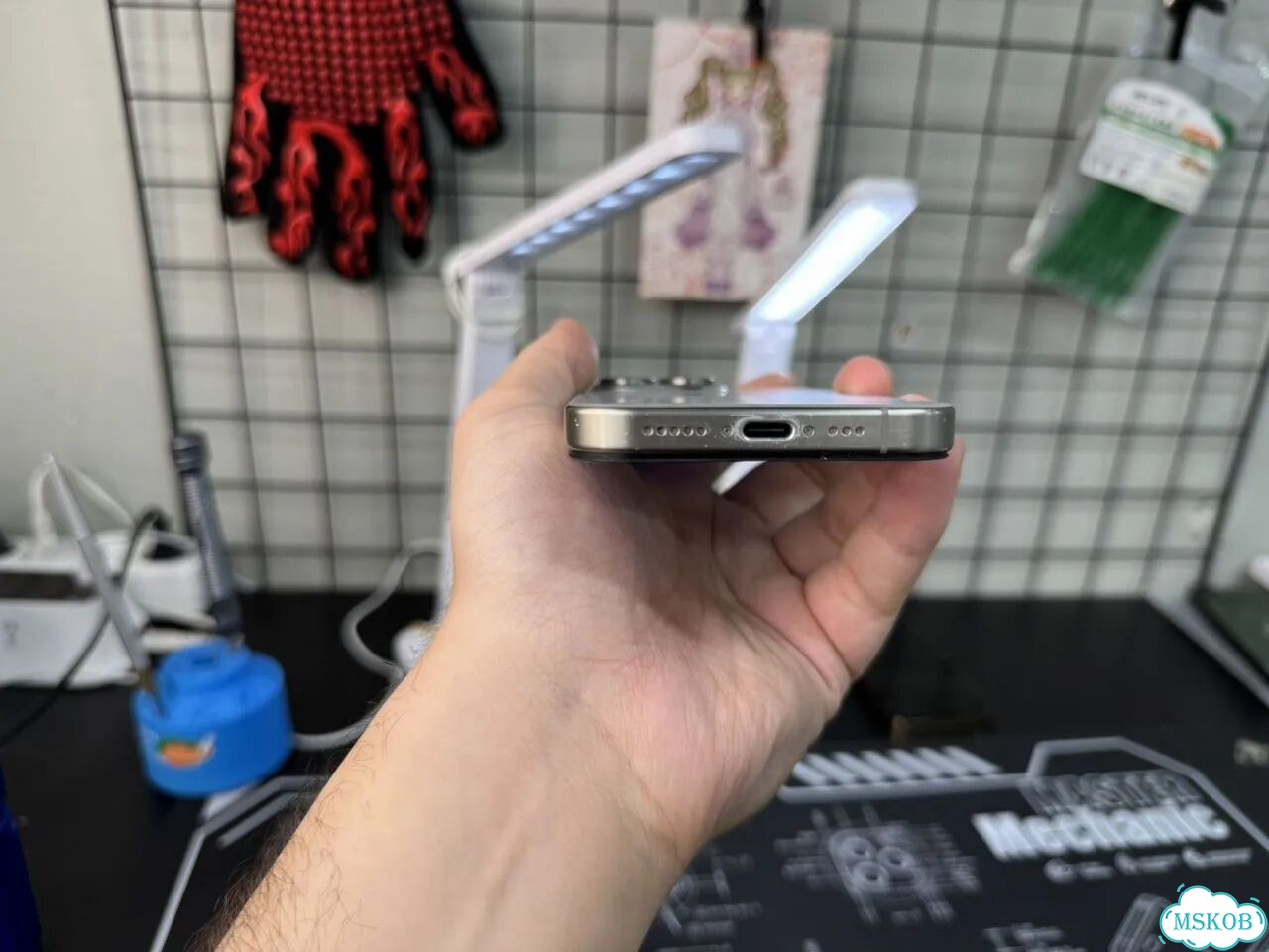 iPhone 15 Pro, 256 ГБ, SIM + eSIM фото 4