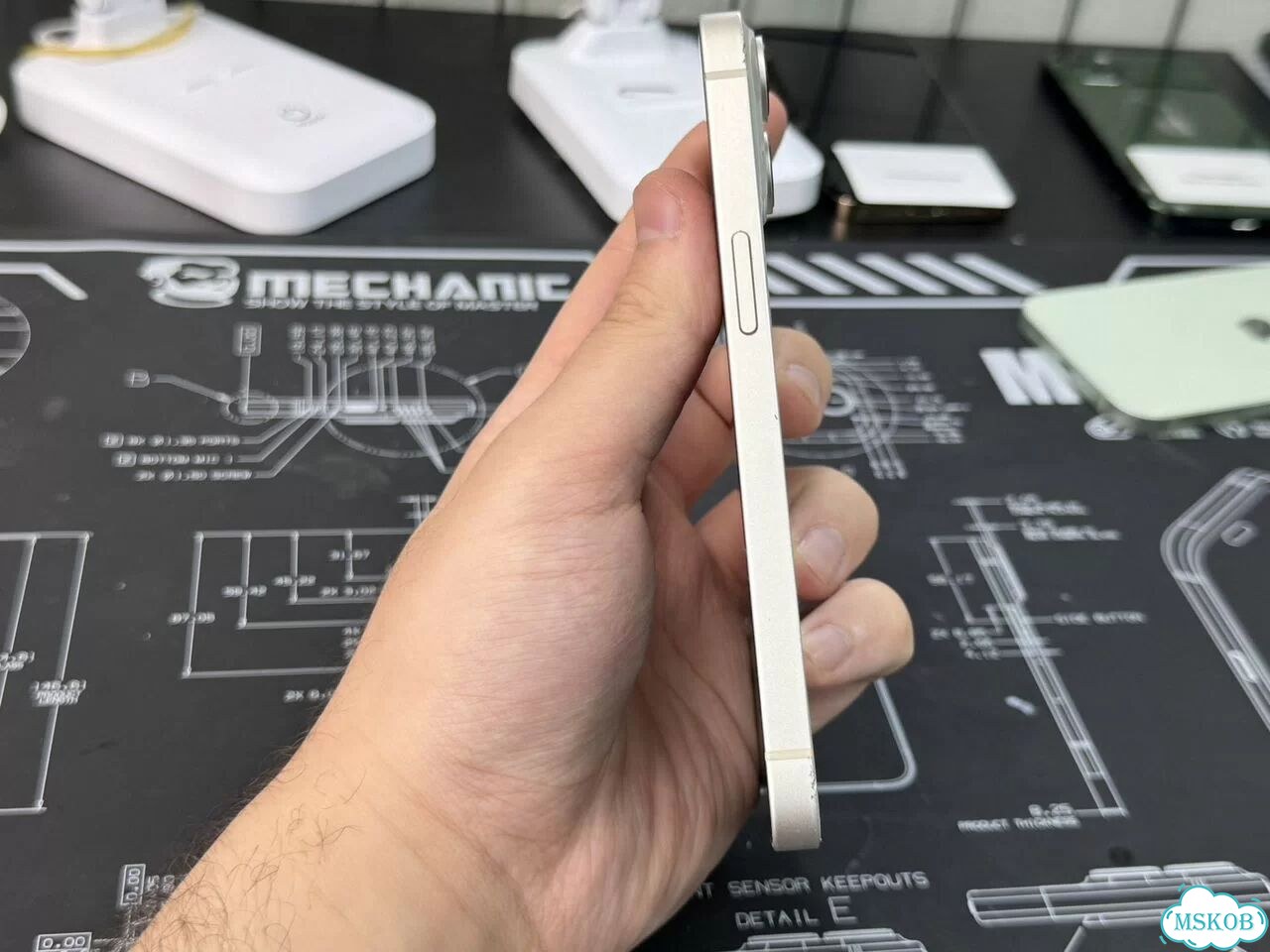 iPhone 14, 128 ГБ, SIM + eSIM фото 2