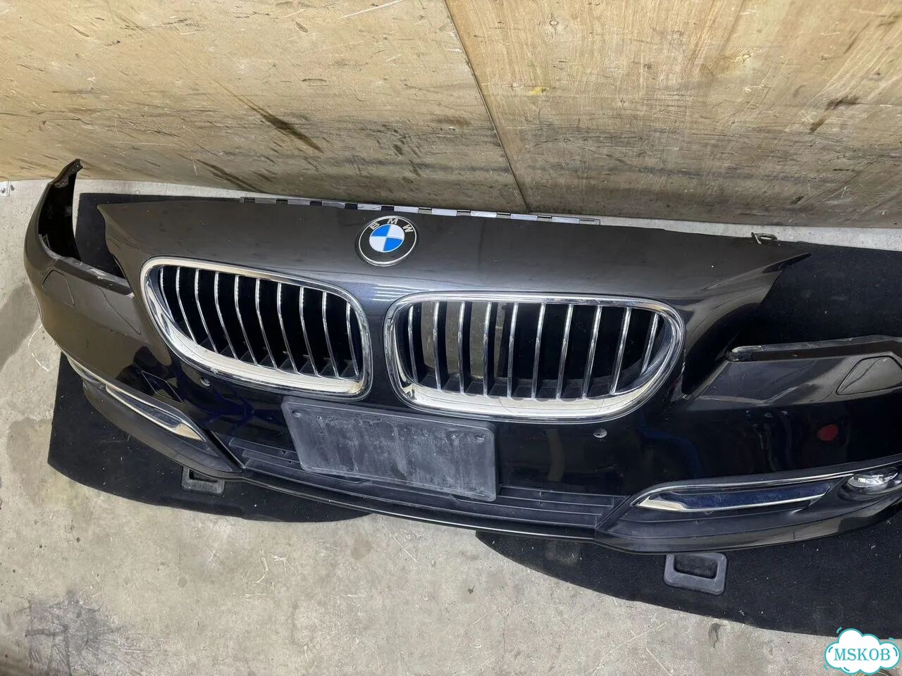 Бампер передний BMW 5 F10 рестайлинг А90 спрый фото 7