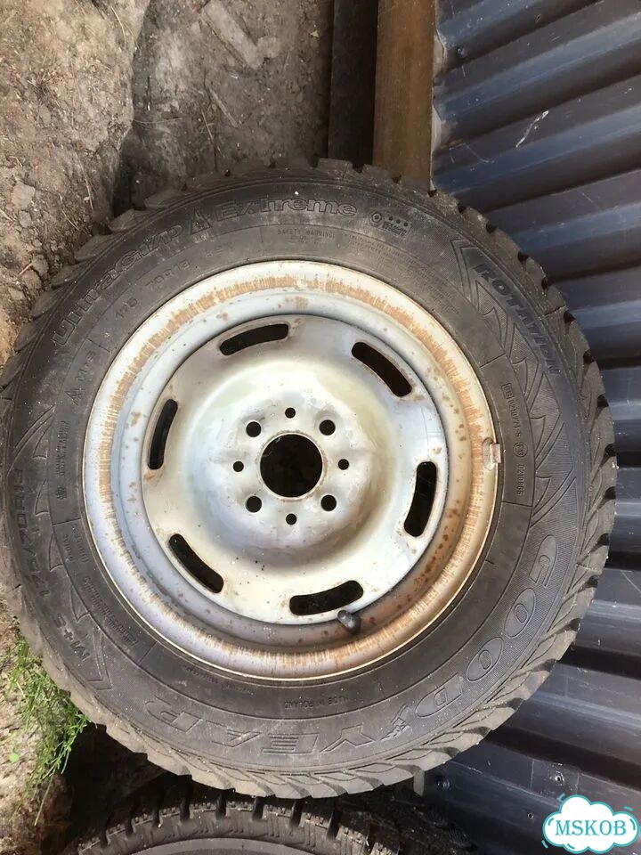 Bridgestone Blizzak Spike-01 175/70 R13 82T фото 7