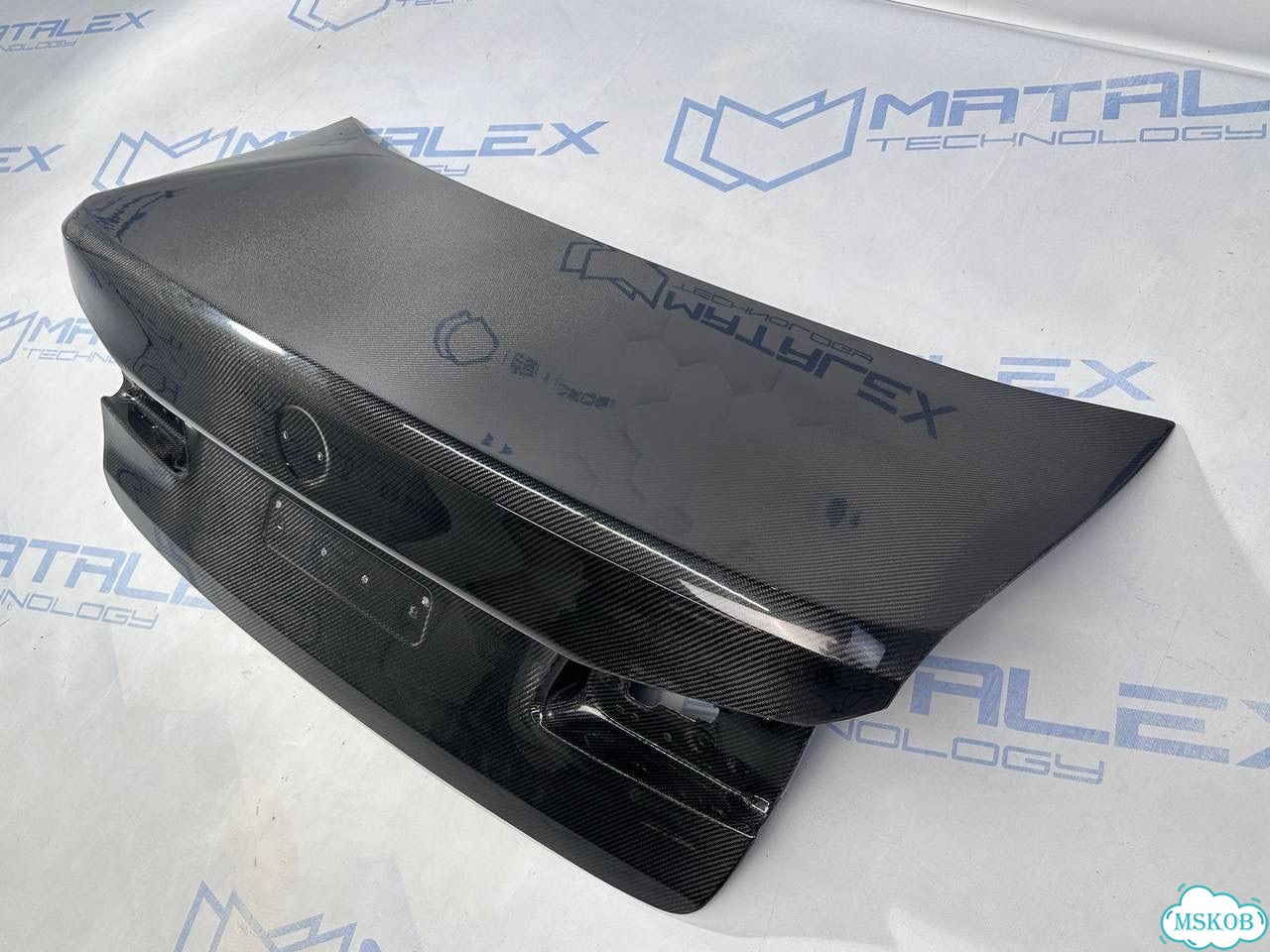Крышка багажнтка Bmw g30 M5 F90 карбон фото 7