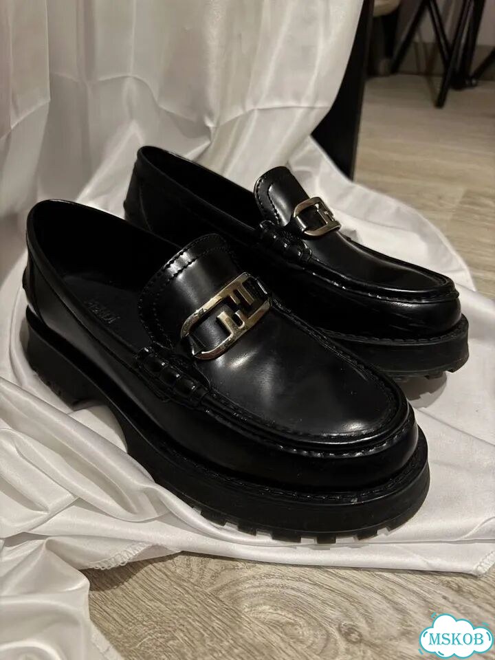 Fendi лоферы женские оригинал фото 1