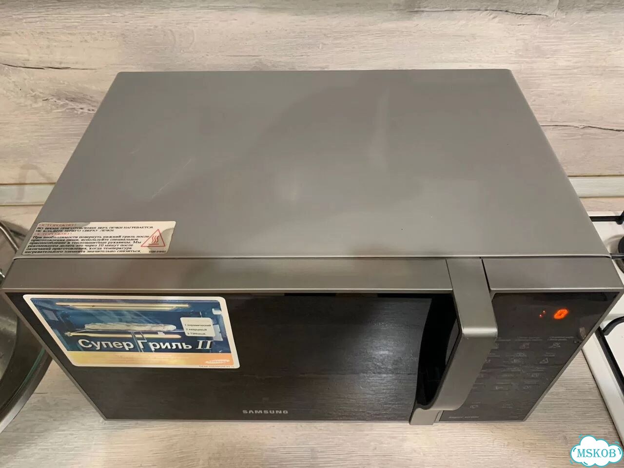 Микроволновка samsung. 23 л 800В. На. броне фото 6