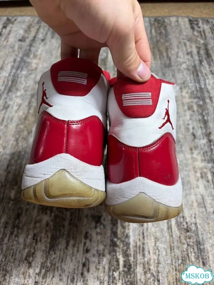 Nike air jordan 11 retro red фото 3