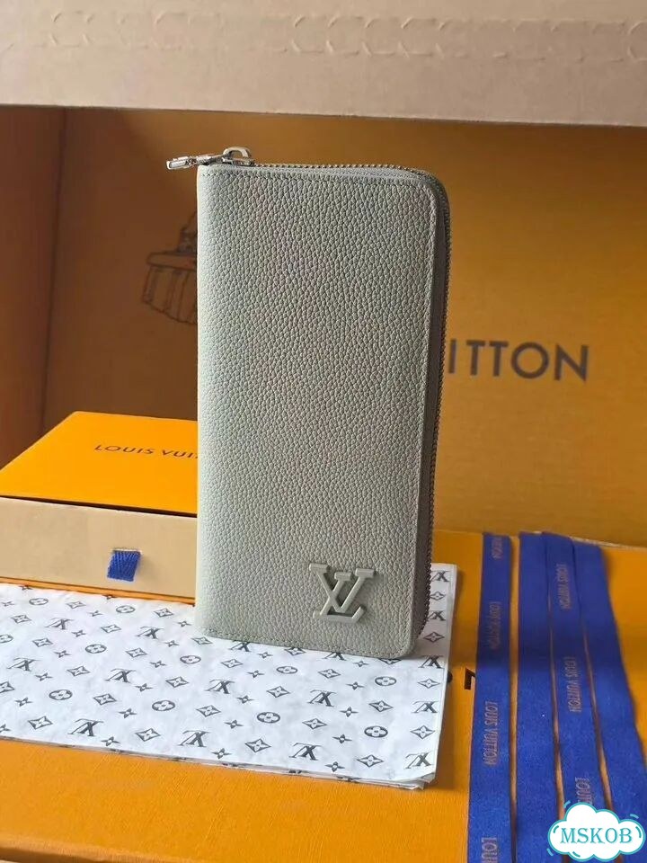 Кошелёк Louis Vuitton фото 1