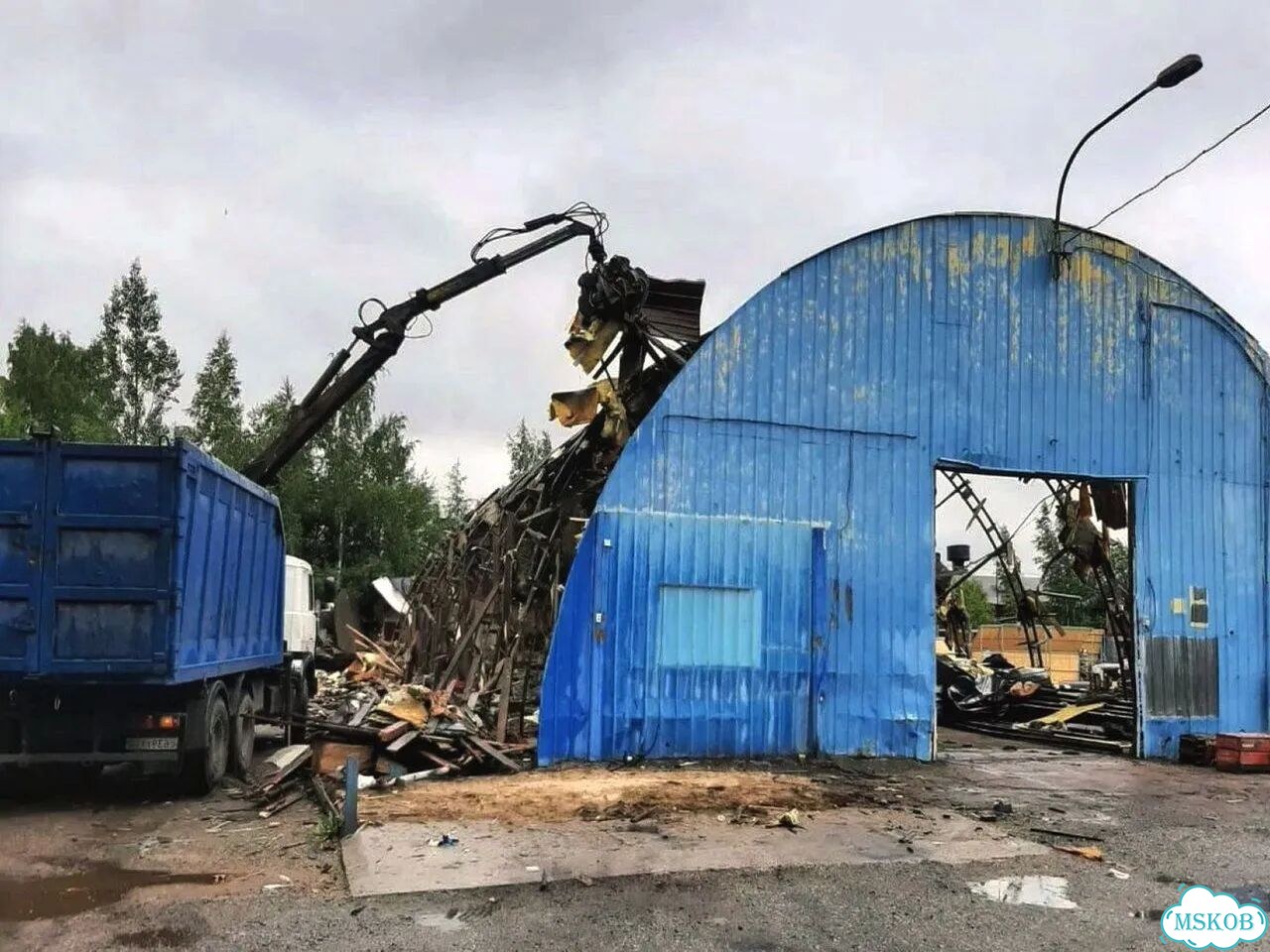 Демонтаж ангаров под ключ в Москве фото 2