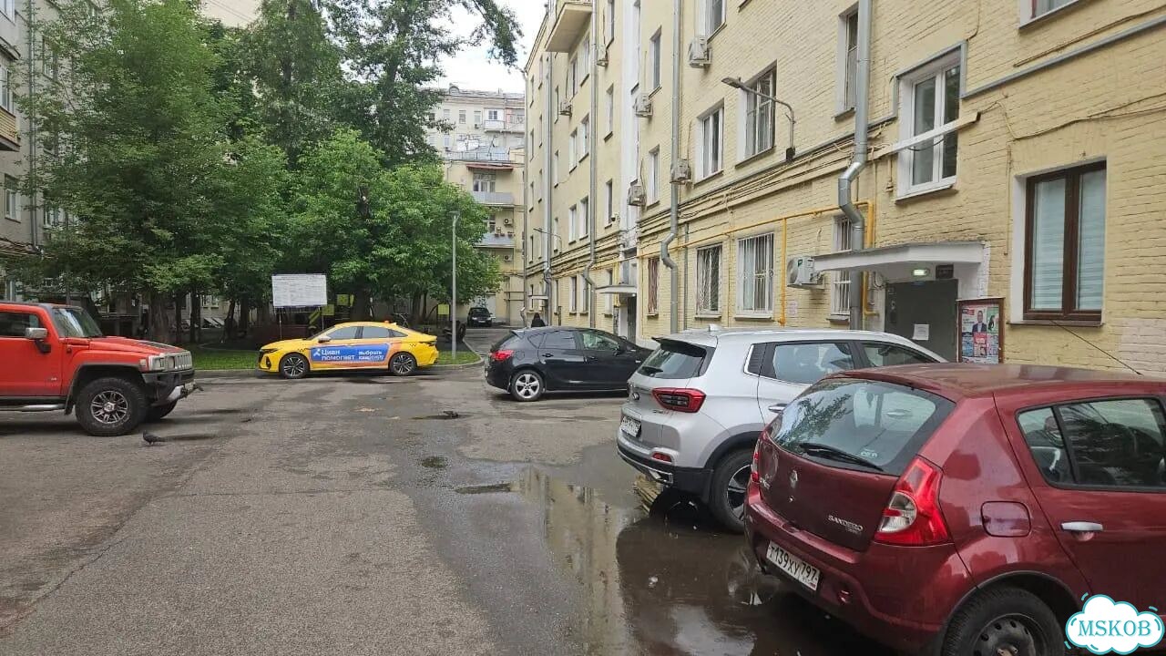 Машиноместо, 10 м² фото 1