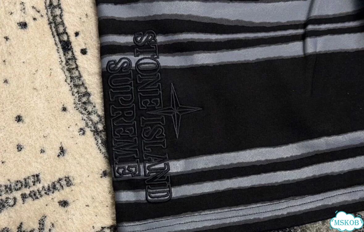 Шорты stone island x supreme белые фото 9