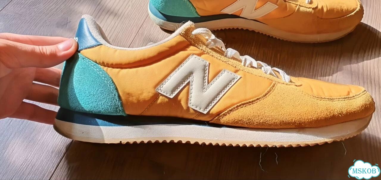 Кроссовки new balance 220 оригинал фото 2