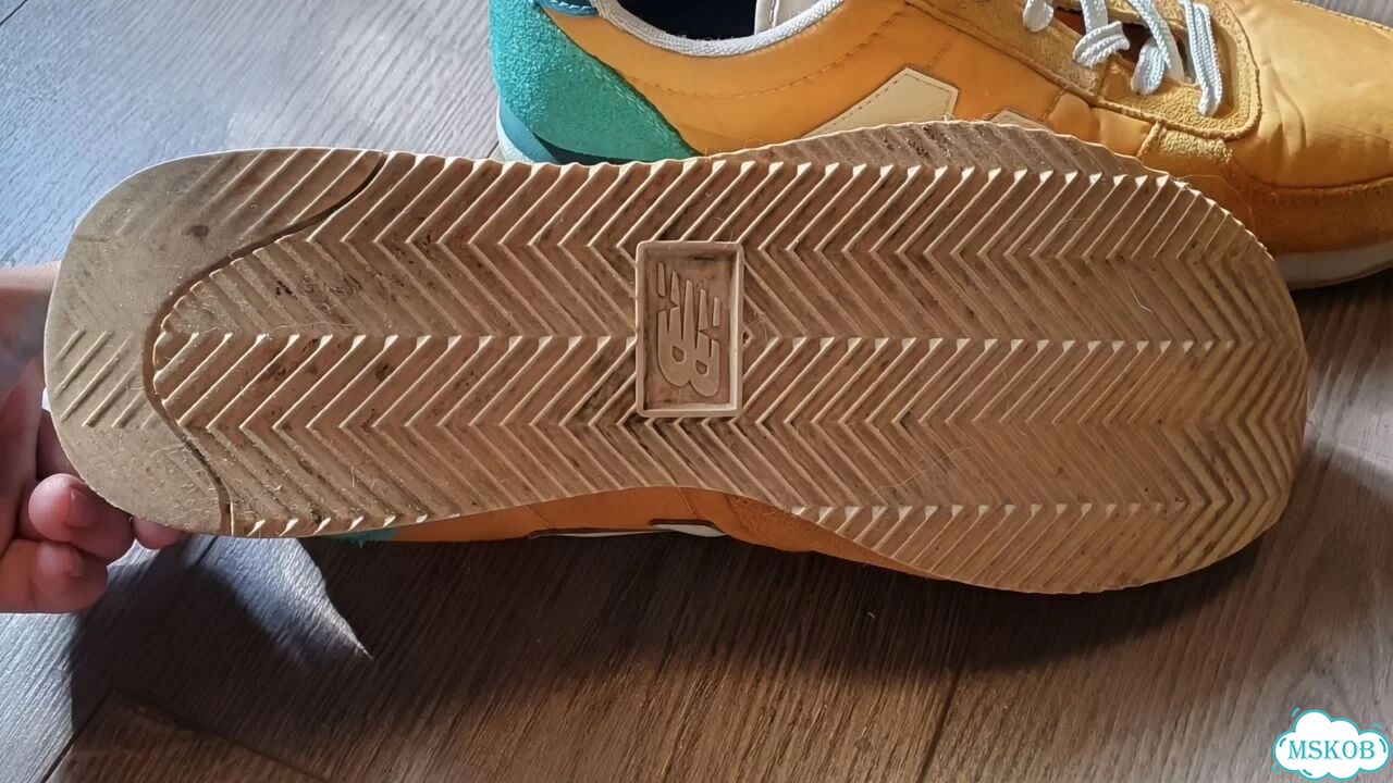 Кроссовки new balance 220 оригинал фото 3