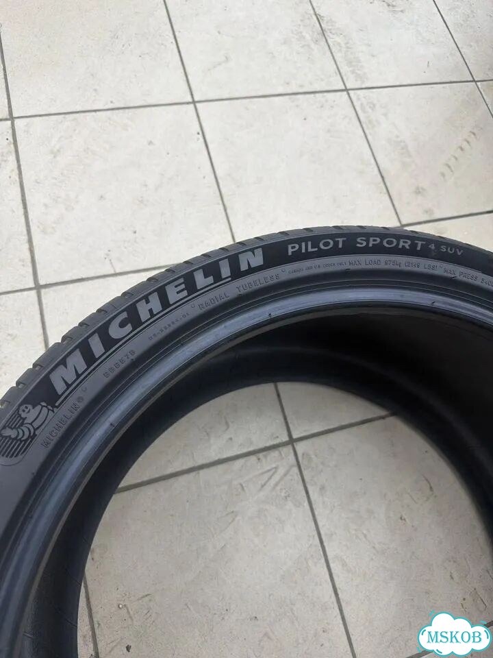 MICHELIN Pilot Sport 4 SUV 315/30 R22 30Y фото 1