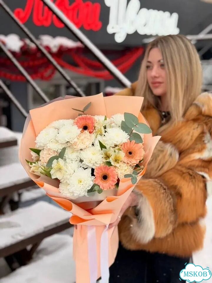 Доставка цветов 24/7 фото 1