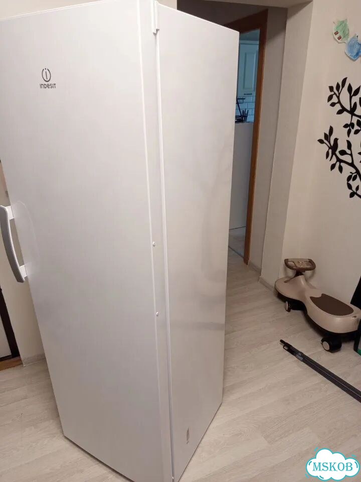 Морозилка indesit idu 0175 фото 3