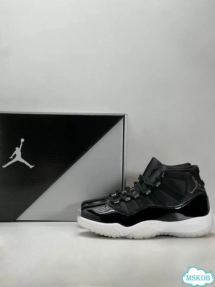 Кроссовки Nike Air Jordan 11 фото 2