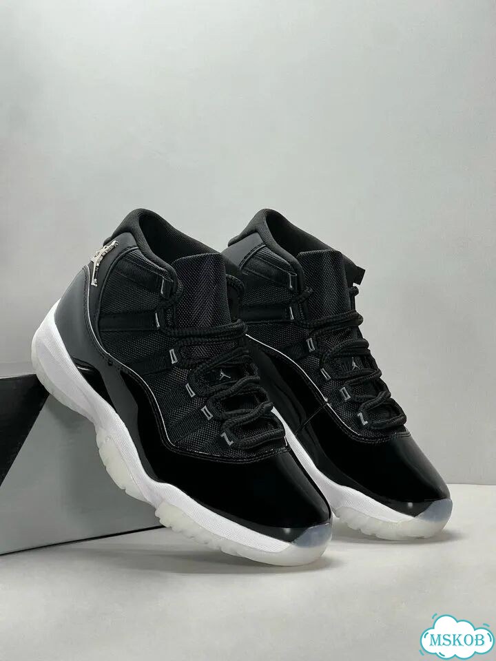 Кроссовки Nike Air Jordan 11 фото 3