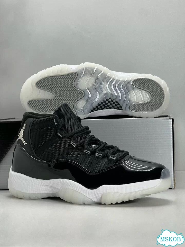 Кроссовки Nike Air Jordan 11 фото 4