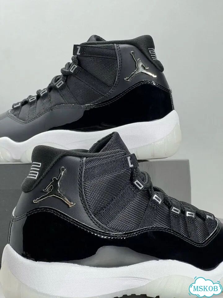 Кроссовки Nike Air Jordan 11 фото 6