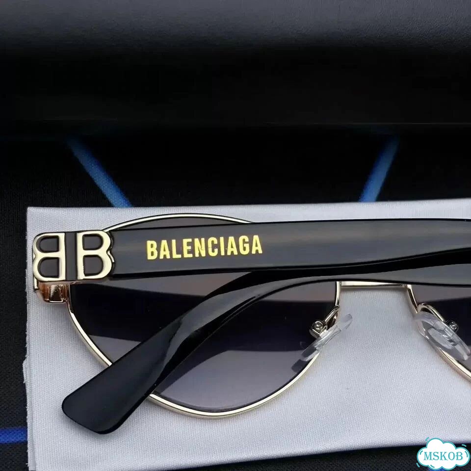 Солнцезащитные очки balenciaga фото 7