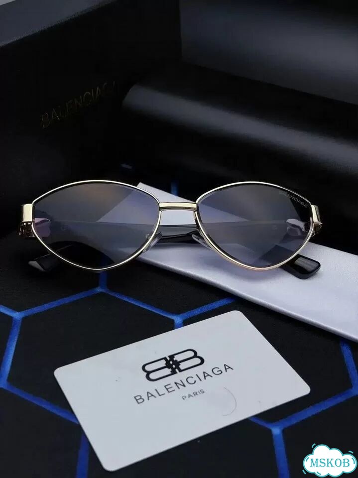 Солнцезащитные очки balenciaga фото 9