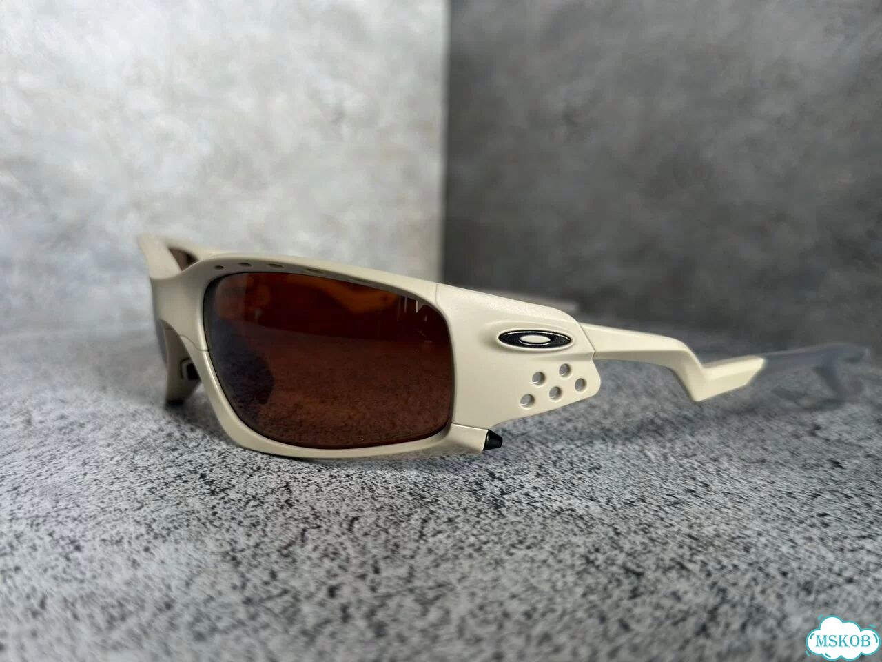Оригинал Oakley Plantaris Sq Matte Sand Brown фото 1