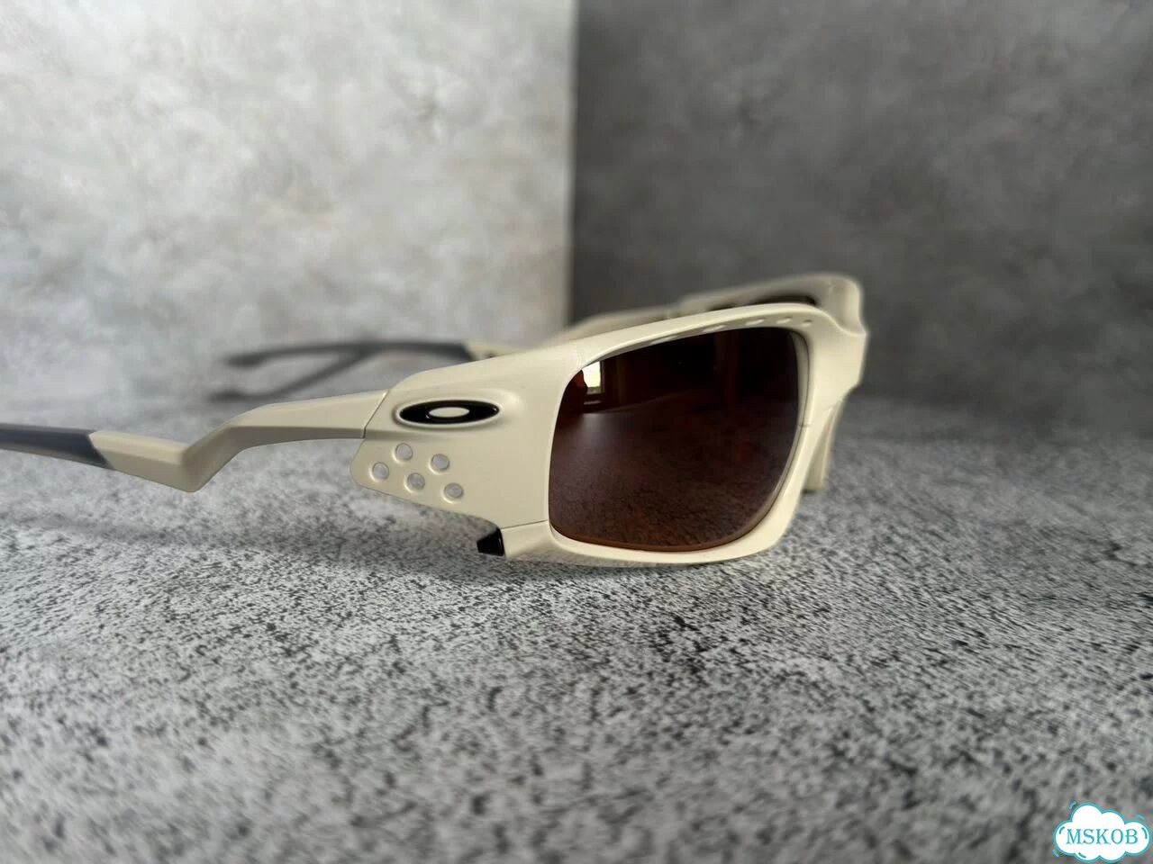 Оригинал Oakley Plantaris Sq Matte Sand Brown фото 3