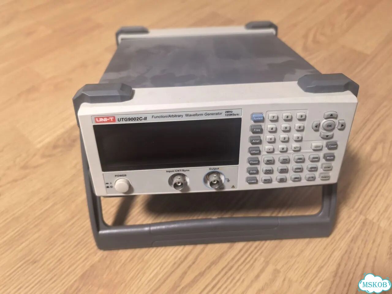 Генератор сигналов UNI-T UTG9002-II фото 1