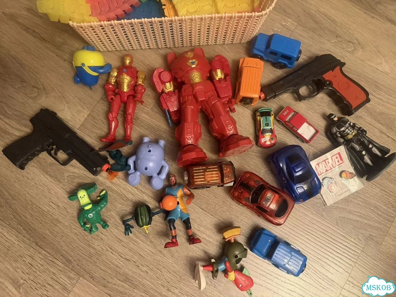 Игрушки для мальчика Marvel,Бэтмен, трекер фото 4