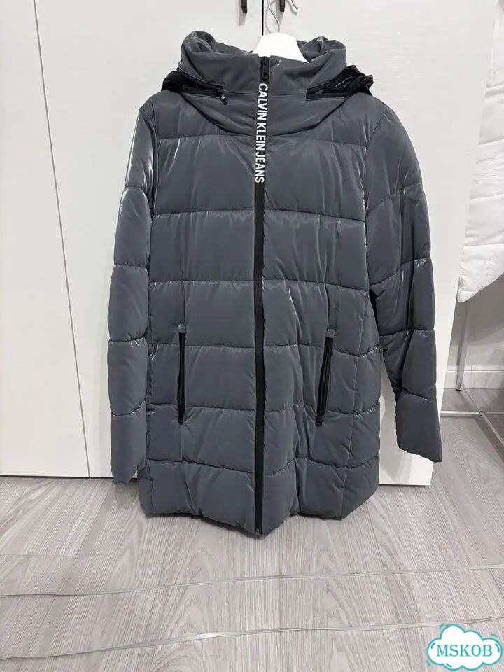 Пуховик женский Calvin Klein M фото 1