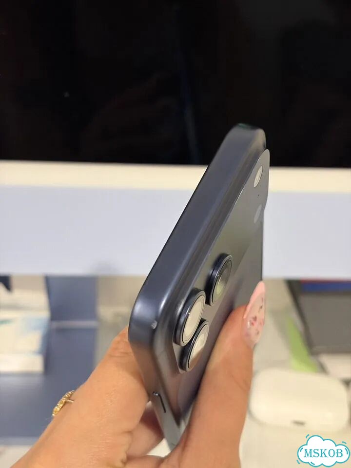 iPhone 17 Pro Max, 512 ГБ, SIM + eSIM фото 7