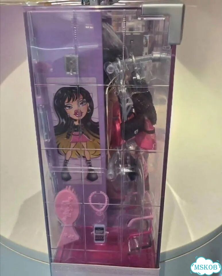 Bratz Dana What'z in my closet фото 3