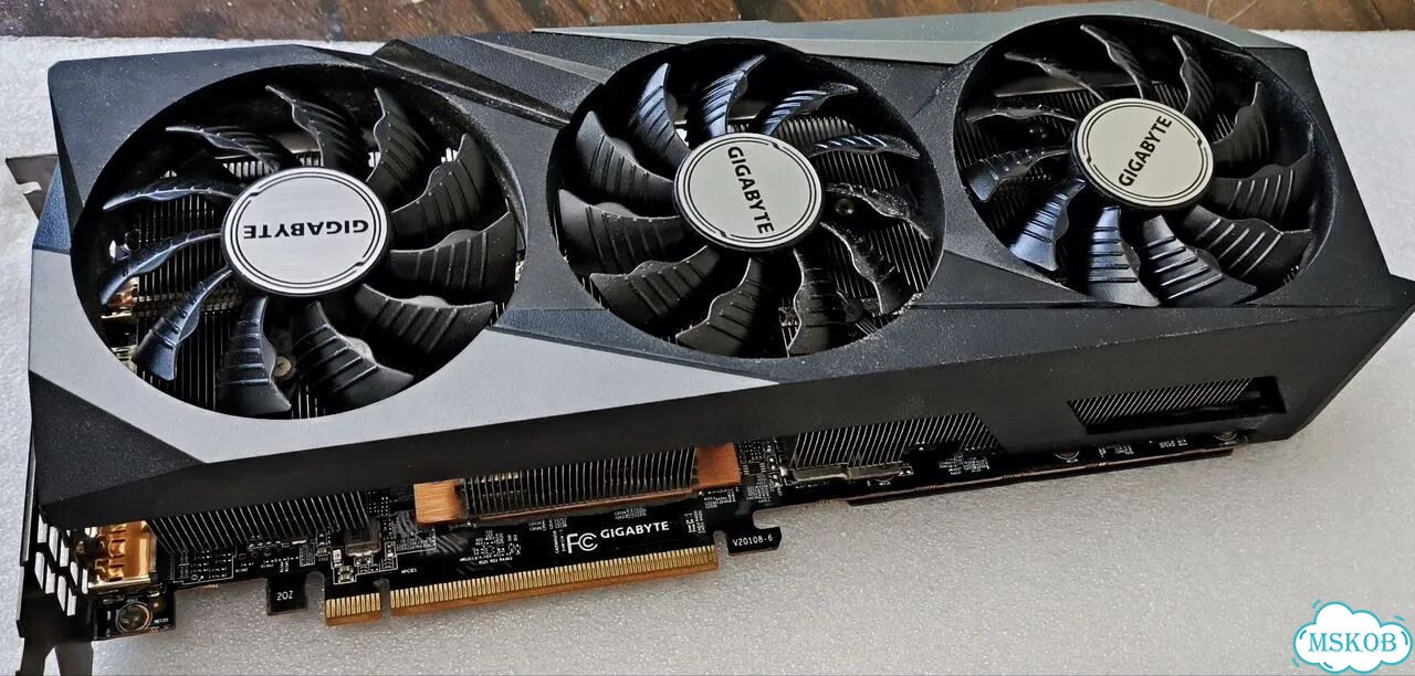 Видеокарта rx6800xt фото 1