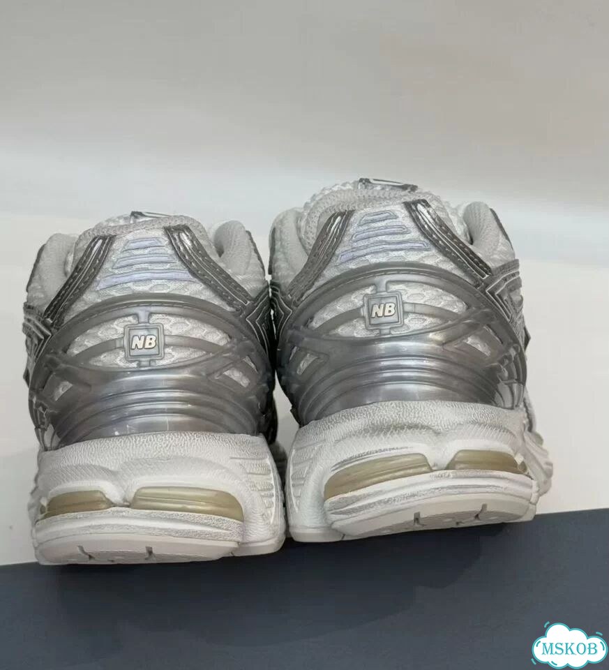 New Balance 1906R Silver Metallic оригинал фото 7