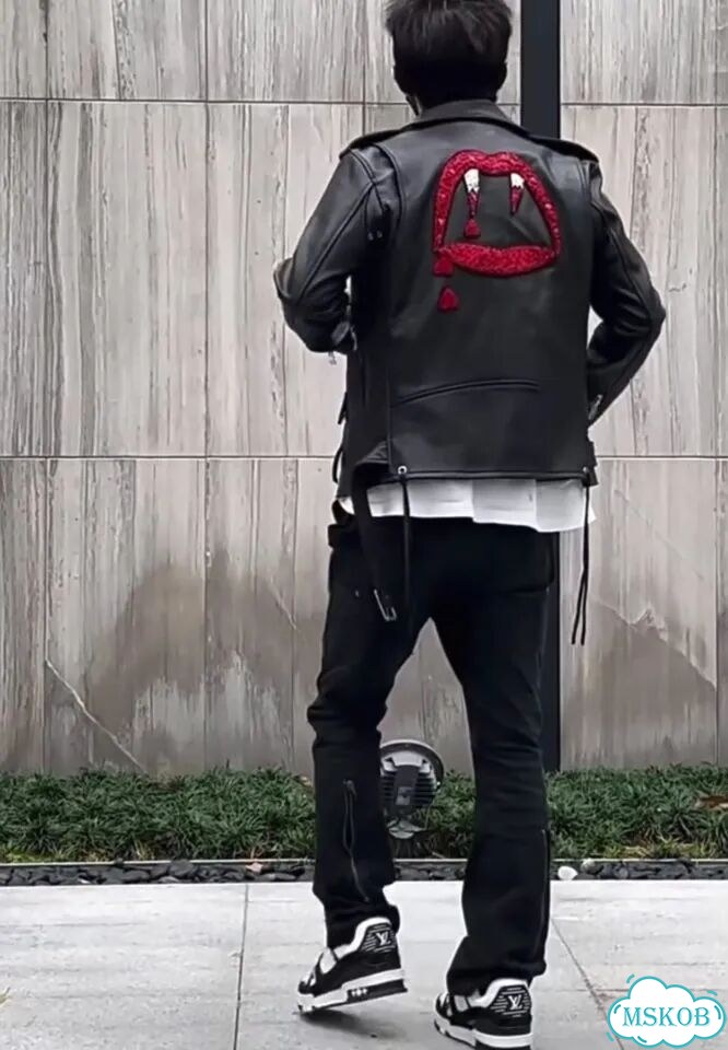 Кожаная куртка Saint Laurent Bloodluster фото 1