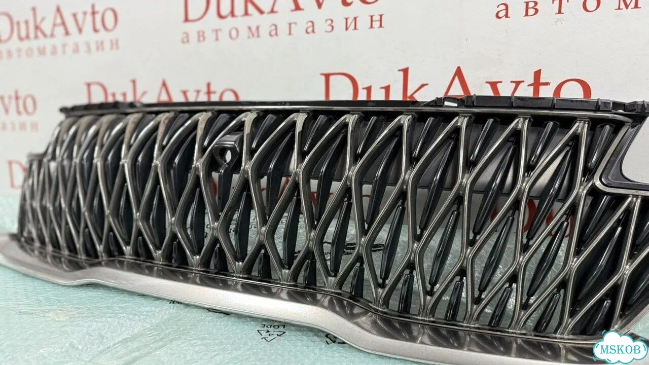 Решетка радиатора передняя Kia Carnival YP D4HE фото 3